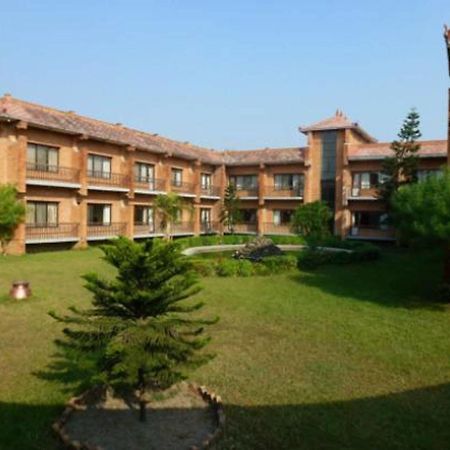 Hotel Lumbini Garden New Crystal Eksteriør billede
