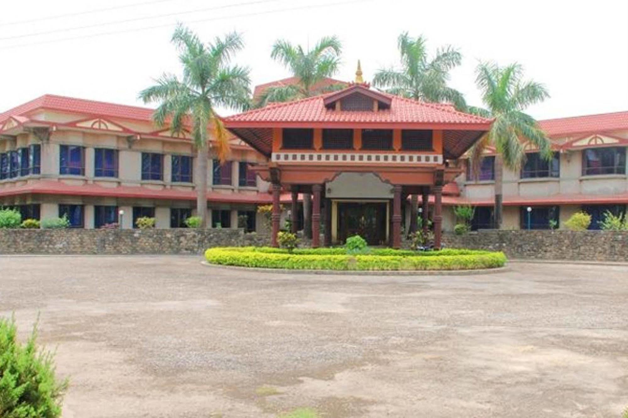 Hotel Lumbini Garden New Crystal Eksteriør billede