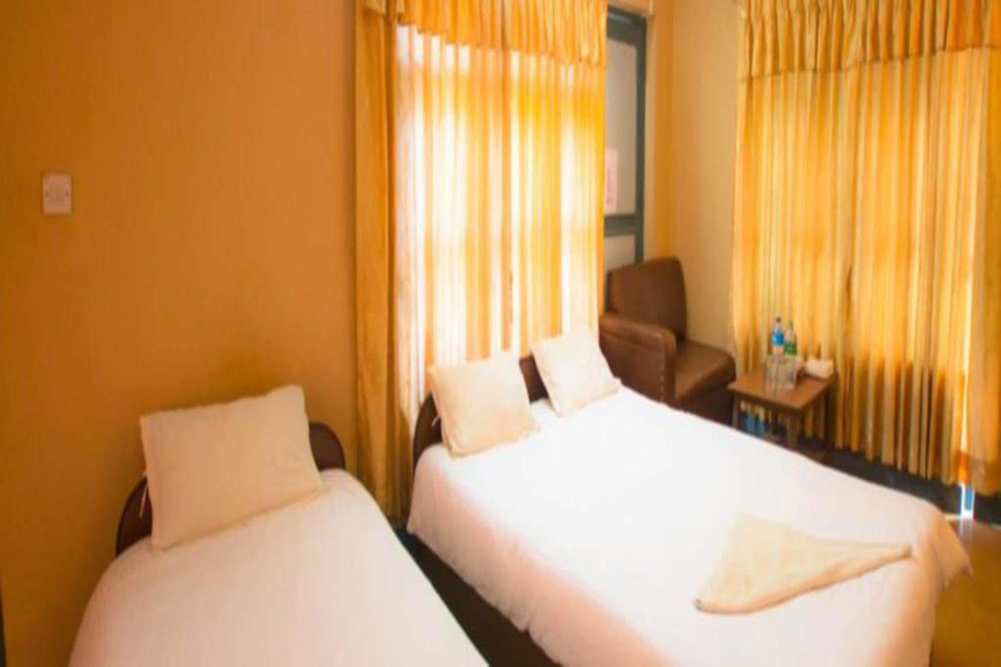 Hotel Lumbini Garden New Crystal Eksteriør billede